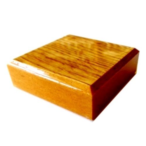 Peana cuadrada de madera 4 x 4 cm