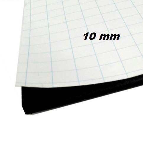 Cartón pluma adhesivo negro 10mm 25x35cm